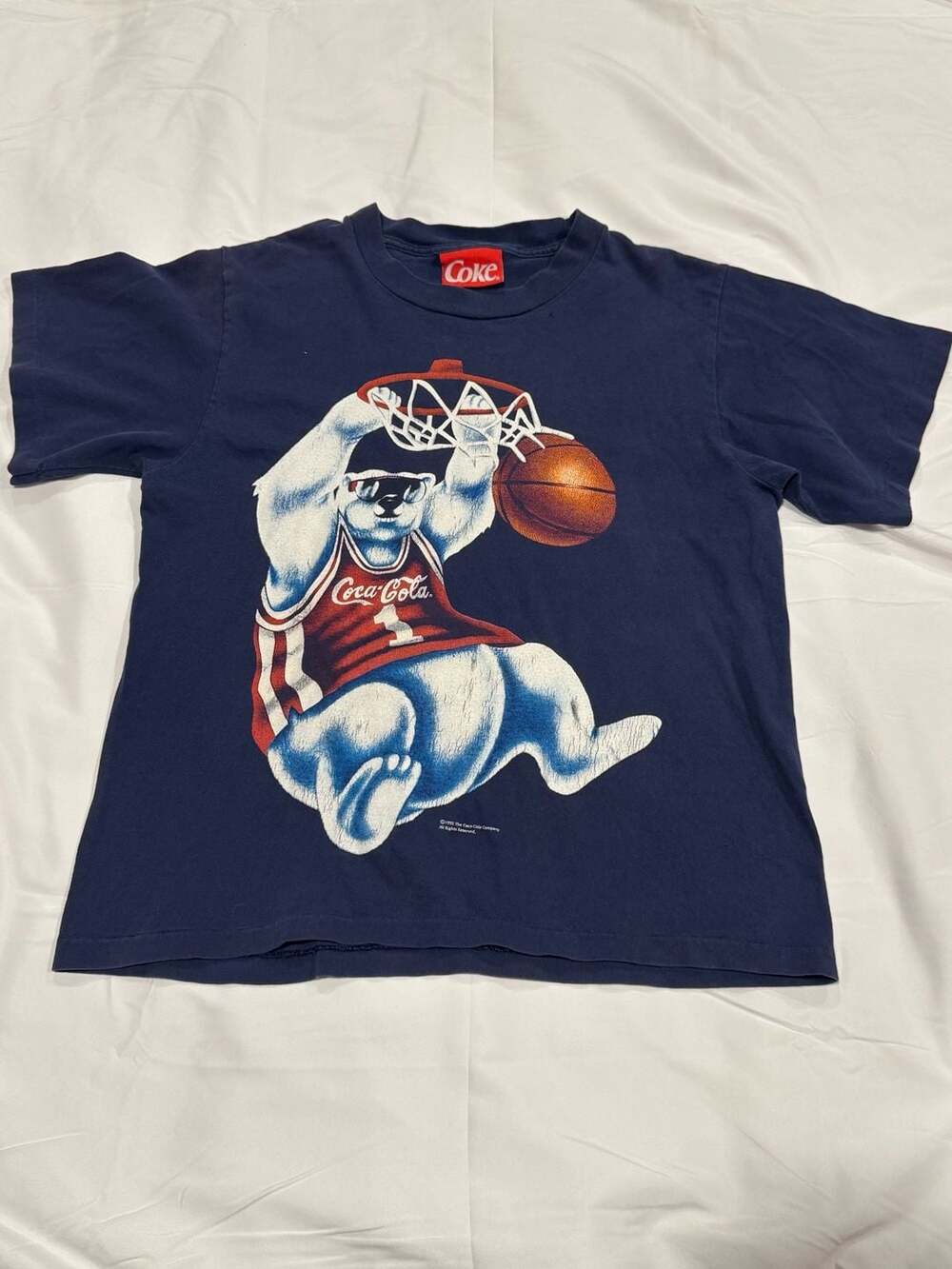 Vintage 1995 Coca Cola Basketball Polar Bear Dunk T-Shirt L
